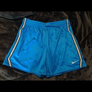 NWT Nike mesh shorts. Womens Med.